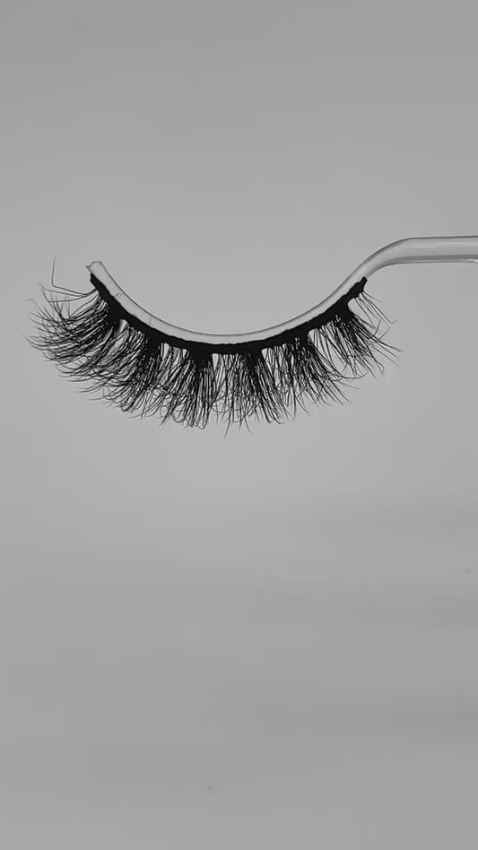 Hermani | Lashes